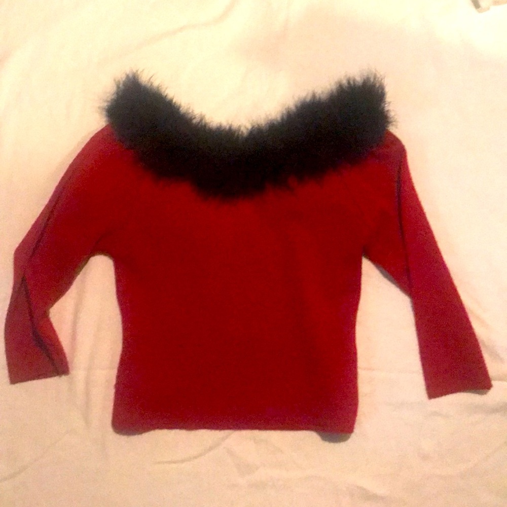 Crop sweater with faux fur